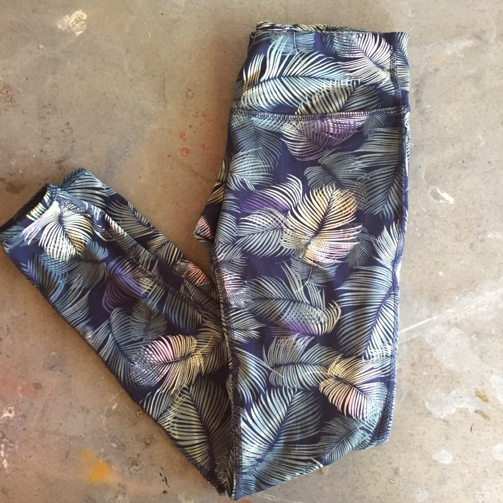 Carve Designs Leggings Yoga Workout Pants Trinity